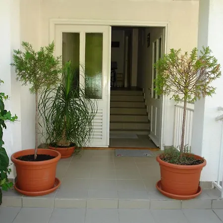Rato Apartman