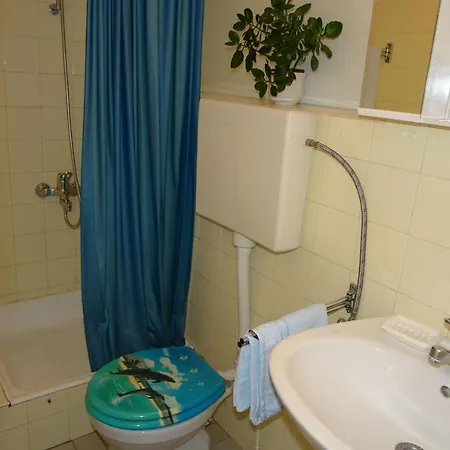 Rato Apartman *