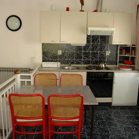 Rato Apartman *